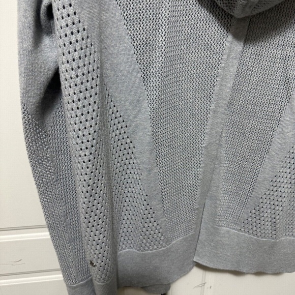 Lululemon Still Movement Wrap Size:6 - Picture 11 of 12